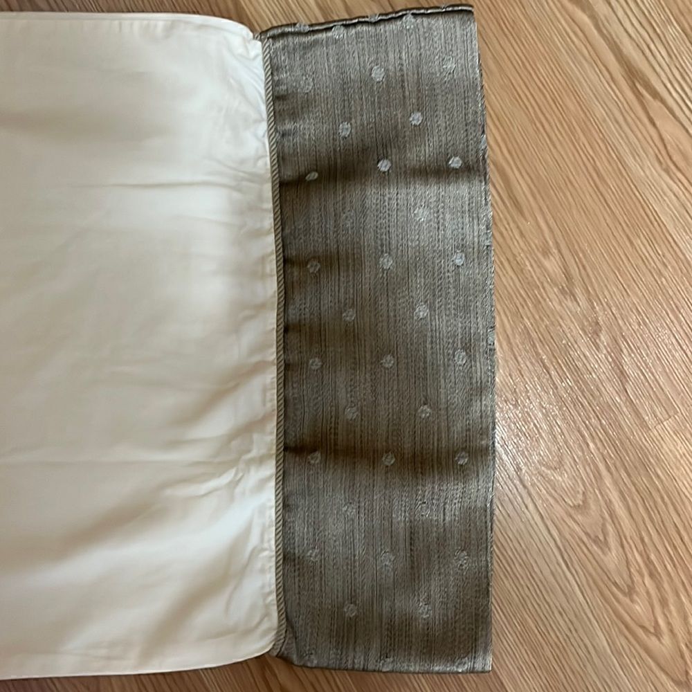 Veratex Queen Set of 2 Pillowcases - Picture 3 of 4